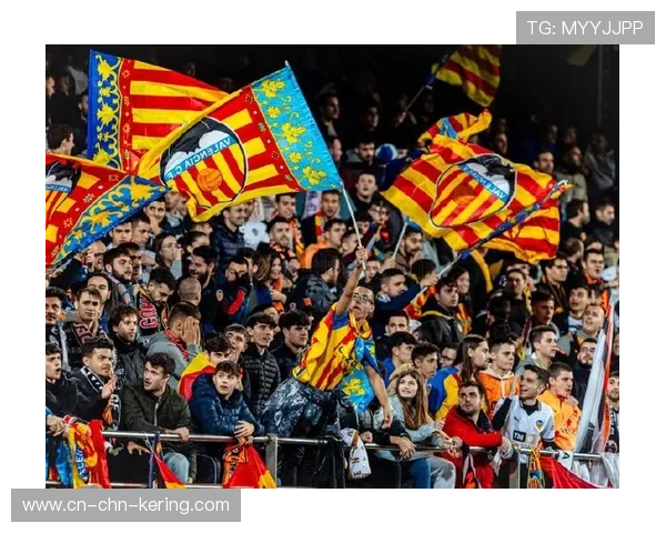 绝杀后梅斯塔利亚球场沸腾，瓦伦西亚球迷庆祝